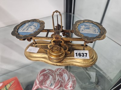 Lot 1637 - A set of letter scales with blue jasper ware...