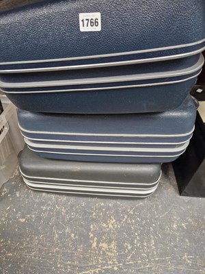 Lot 1766 - Three Samsonite suitcases