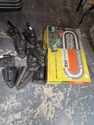 Lot 1777 - A boxed Wrenn formula 152 racing  set together...