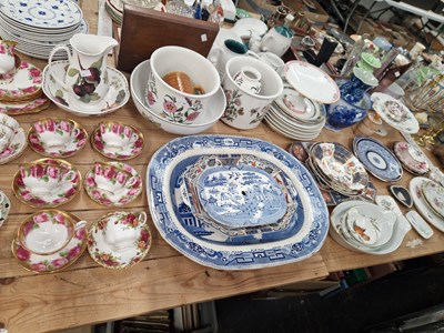 Lot 1785 - Royal Albert and other tea wares, Royal...