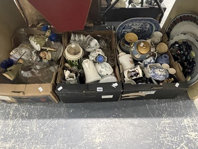 Lot 1925 - Domestic ceramics, platters, glass ware, etc.