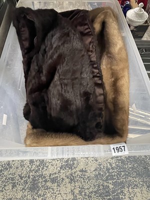 Lot 1957 - Fur stoles and scarves