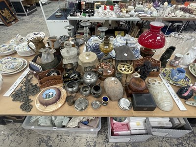 Lot 1989 - Oil lamps, copper,  brass and other metal...