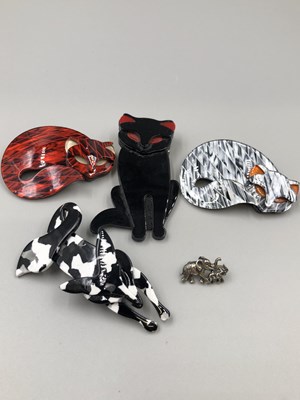 Lot 92 - Four Lea Stein style brooches, three in the...