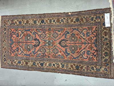 Lot 1555 - An antique Persian Hamadan rug 154 x 79 cm