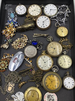Lot 89 - A collection of antique and later pocket and...