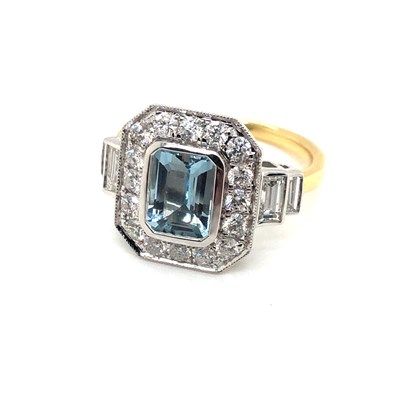 Lot 29 - An 18ct yellow and white gold Art Deco-style...