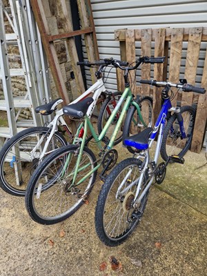 Lot 748a - Three mountain bikes.