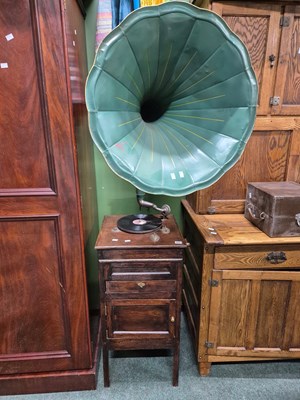Lot 668 - A Very Rare Coin Operated wind-up cabinet...