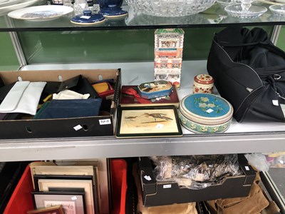 Lot 2011 - A collection of leather and other wallets,...