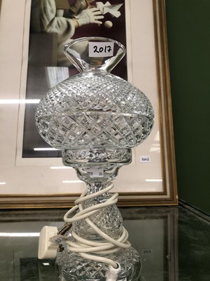Lot 2017 - A cut clear glass table lamp and shade