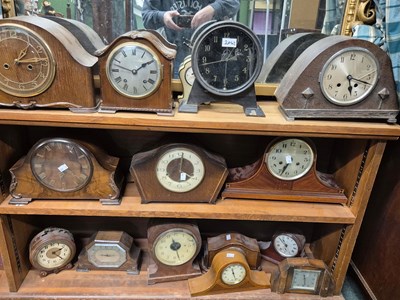Lot 2042 - Fifteen various mantel clocks
