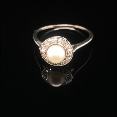 Lot 73 - A Victorian platinum and and natural pearl and...