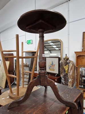 Lot 1139 - A small Georgian country oak tripod table.