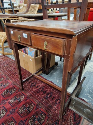 Lot 1162 - A mahogany drop leaf small occasional table.