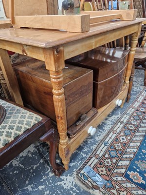 Lot 1269 - An antique pine washstand with drawer to the...