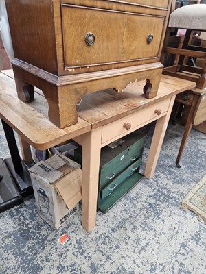 Lot 1395 - A vintage pine kitchen / scullery table. 119 x...