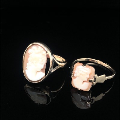 Lot 141 - Two vintage 9ct gold cameo rings. Unhallmarked,...