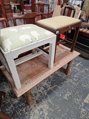 Lot 1431 - Two vintage dressing stools and an oak coffee...
