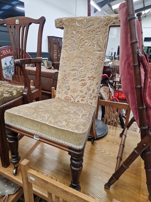 Lot 1449 - A Victorian prayer chair.