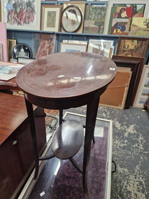 Lot 1455 - An Edwardian occasional table.