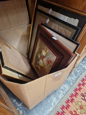 Lot 1494 - A small collection of various artworks,...