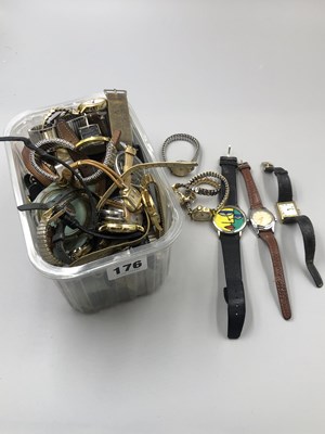 Lot 176 - A collection of vintage wristwatches to...