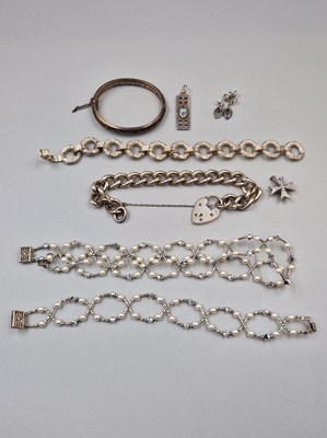 Lot 160a - Silver jewellery which includes a vintage...