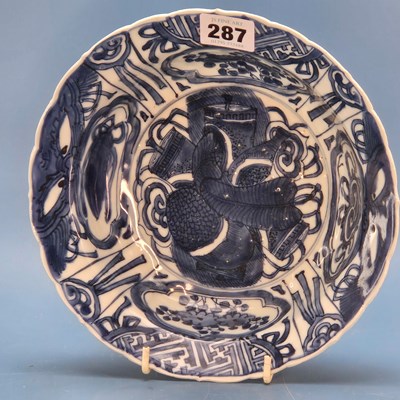 Lot 287 - An early 17th century blue and white klapsmut...