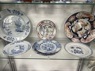 Lot 1160 - 18th century Chinese and Delft blue and white...
