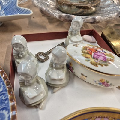 Lot 1258 - Halcyon Days boxes and other trinket boxes, a...