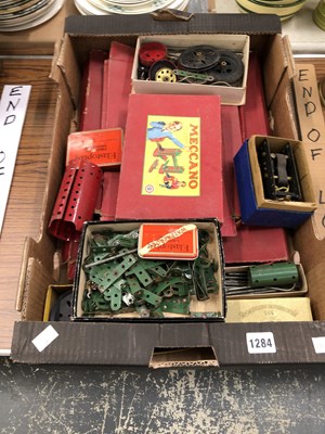 Lot 1284 - Boxed and loose Meccano pieces