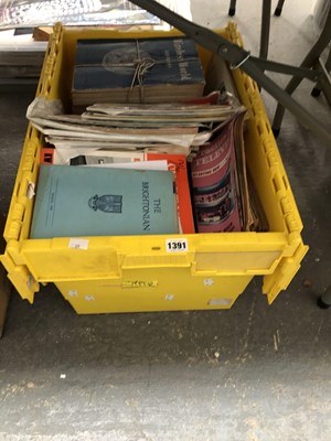 Lot 1391 - Booklets and magazines to include Wireless...