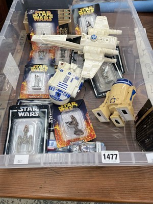 Lot 1477 - Boxed and loose Star Wars figures together...