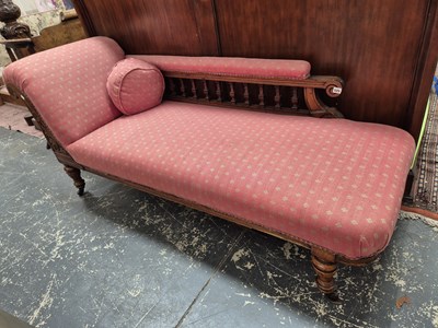 Lot 525 - A Victorian mahogany framed chaise lounge with...