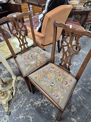 Lot 712 - Two Georgian country side chairs.