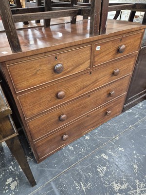 Lot 724 - A Victorian chest of drawers.