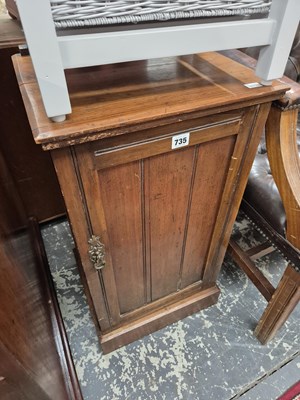 Lot 735 - A Victorian pot cupboard.