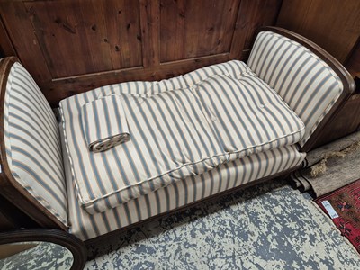 Lot 796 - A small continental day bed with removable...
