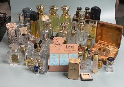 Lot 360 - A collection of vintage perfume bottles to...