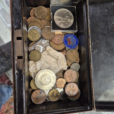 Lot 362 - A collection of coins in a vintage cash box.