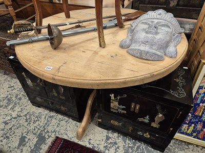 Lot 845 - A pine breakfast table.