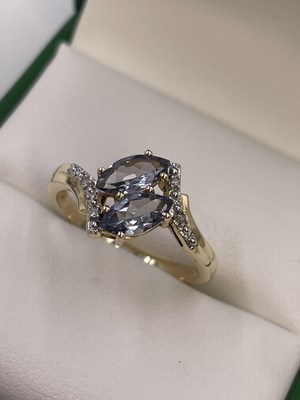 Lot 278 - A 9ct, hallmarked gold double marquise cut...