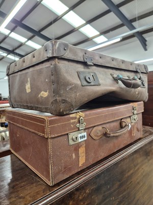 Lot 986 - Two vintage suitcases.