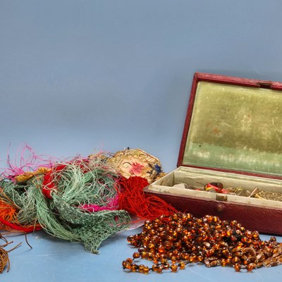 Lot 378 - A collection of Chinese and oriental beads,...