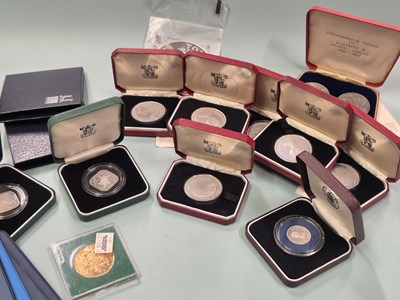 Lot 412 - Various proof and other coins to include...