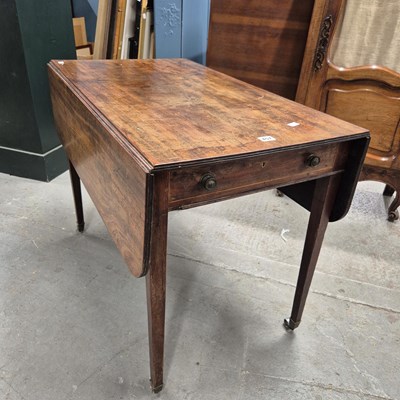 Lot 457 - A George III mahogany Pembroke table with a...