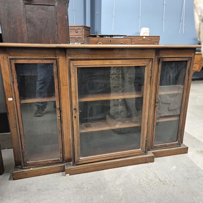 Lot 473 - A 19th century mahogany breakfront display...