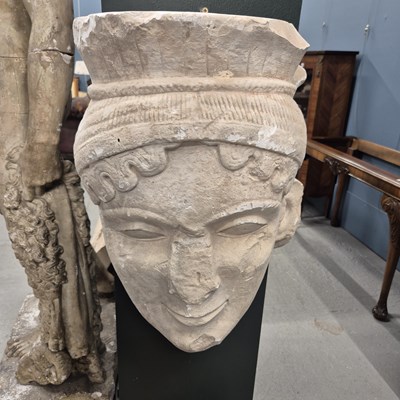 Lot 493 - A plaster classical female head wall bracket. ...