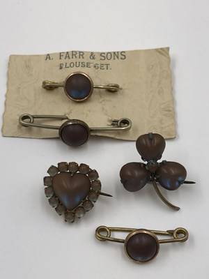 Lot 74 - A collection of antique saphiret costume...